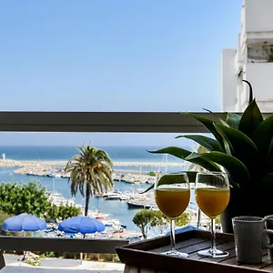 https://estepona-marina-sea-views-pool-wifi-and-parking.1costadelsol.com
