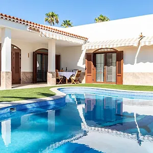 https://blue-dream-villa-with-private-pool.in-canary-islands.com