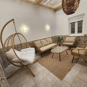 https://virgen-de-gracia-apartments.hotelsinnerja.org