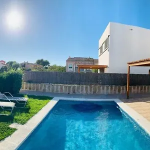  Villa Lauvic